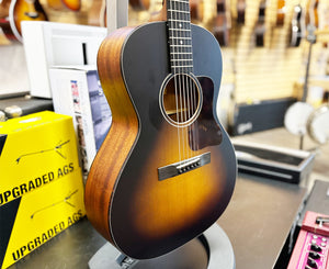 Eastman E1OOSS-SB Slop Shoulder Acoustic Guitar | Solid Sitka/Sapele in Sunburst