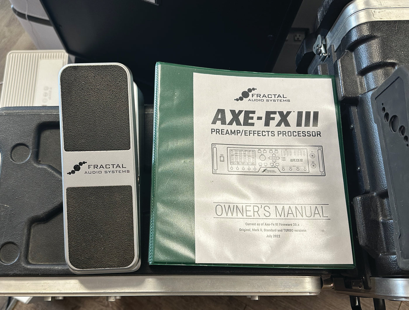 Fractal Audio Axe-FX III Bundle w/ FC12 + EV-1 + Furman Power