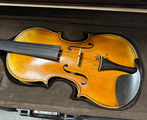 Krutz 400 Series 4/4 Violin with Case and Bow