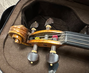 Krutz 400 Series 4/4 Violin with Case and Bow