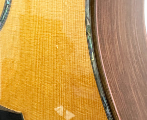 Taylor 910 Dreadnought Acoustic-Electric Guitar in Natural 1996