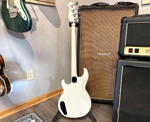 Yamaha BB234 4-String Electric Bass in White