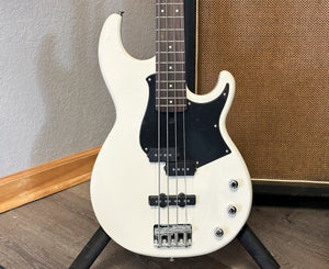 Yamaha BB234 4-String Electric Bass in White
